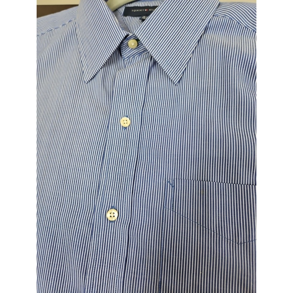 Tommy Hilfiger long sleeve Shirt 15 1/2 32/33 Medium